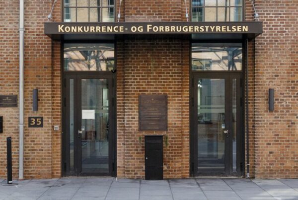 Konkurrence- og Forbrugerstyrelsen har her den 4 marts modtaget en række høringssvar på lovforslag om ændring af udbudsloven. To af disse høringssvar kommer fra Dansk Erhverv og Dansk Industri.