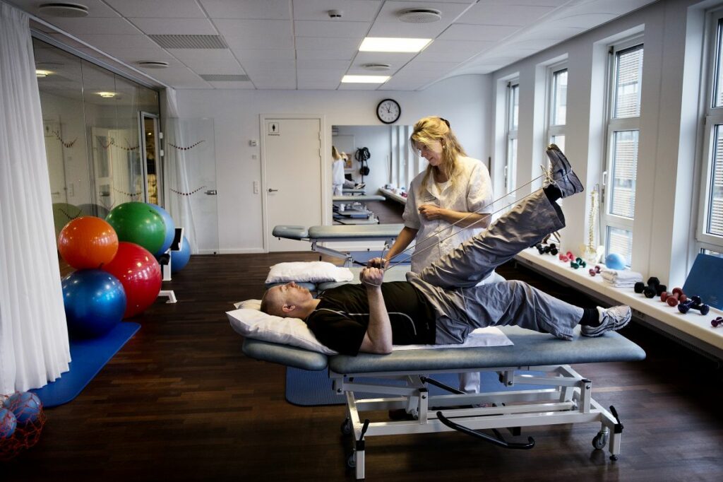 Genoptræning kræver varme hænder