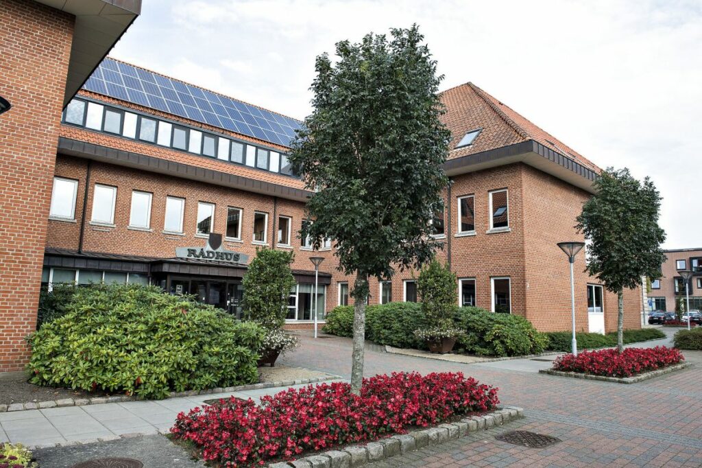 På rådhuset i Brønderslev Kommune vil man nu nærlæse dommen fra Vestre Landsret.