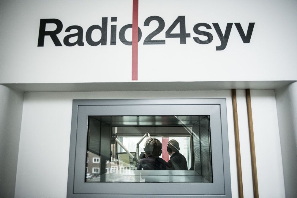 Radio24syv tabte kampen om dab-udbuddet under stor mediebevågenhed. Processen er siden blevet kritiseret af både eksperter og en lang række politiske partier