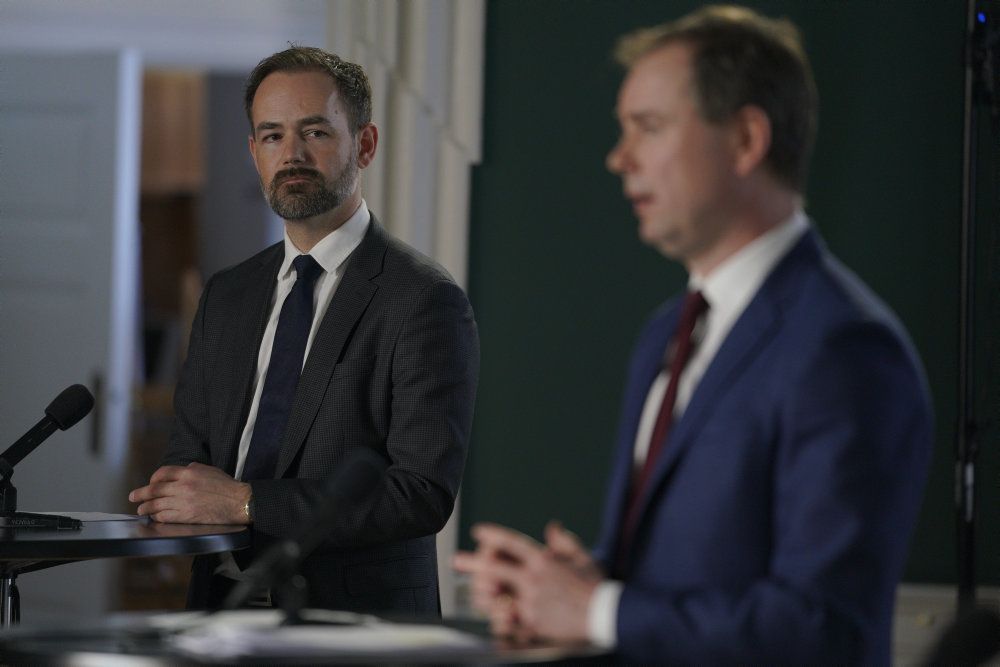 KL-formand Jacob Bundsgaard og finansminister Nicolai Wammen (S) præsenterer de nye tiltag torsdag på et pressemøde