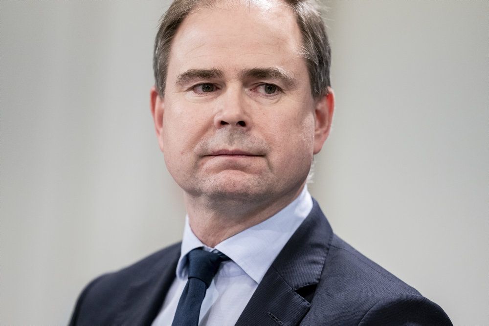 Finansminister Nicolai Wammen (S) kalder det en "investering i genåbning" at øge testkapaciteten markant. Han afviser at det vil koste omkring 100 milliarder kroner årligt at teste alle to gange om ugen. (Arkivfoto.)