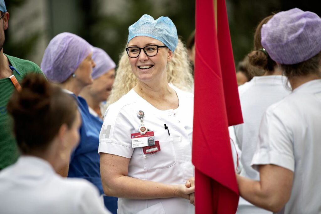 Sygeplejepersonale har siden regeringens indgreb omkring deres overenskomst 2021 vist deres utilfredshed ved punktstrejker. Nu kan man se