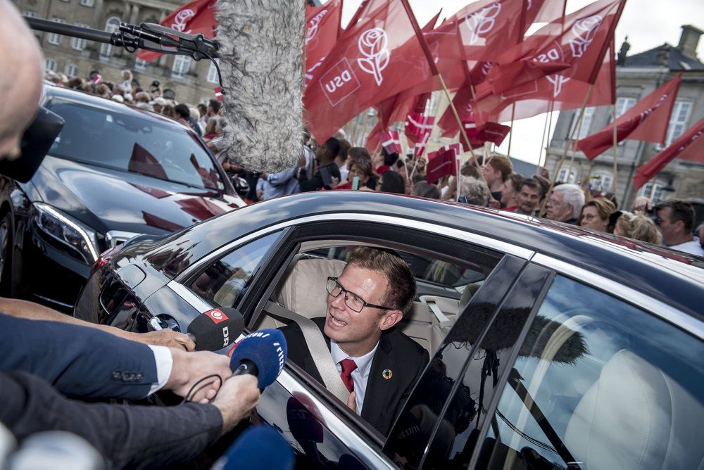 Transportminister Benny Engelbrecht har ifølge Berlingske ikke ønsket at lade sig interviewe omkring