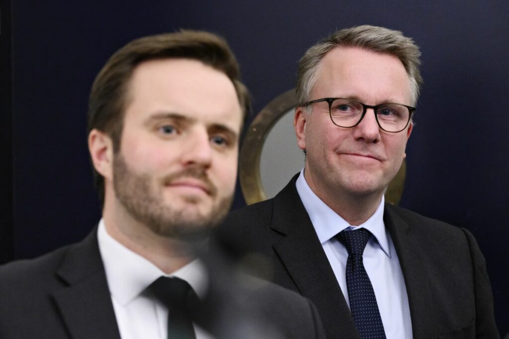 Både Simon Kollerup (S) og Morten Bødskov (S) har som erhvervsministre arbejdet i retning af en national udbudsplatform