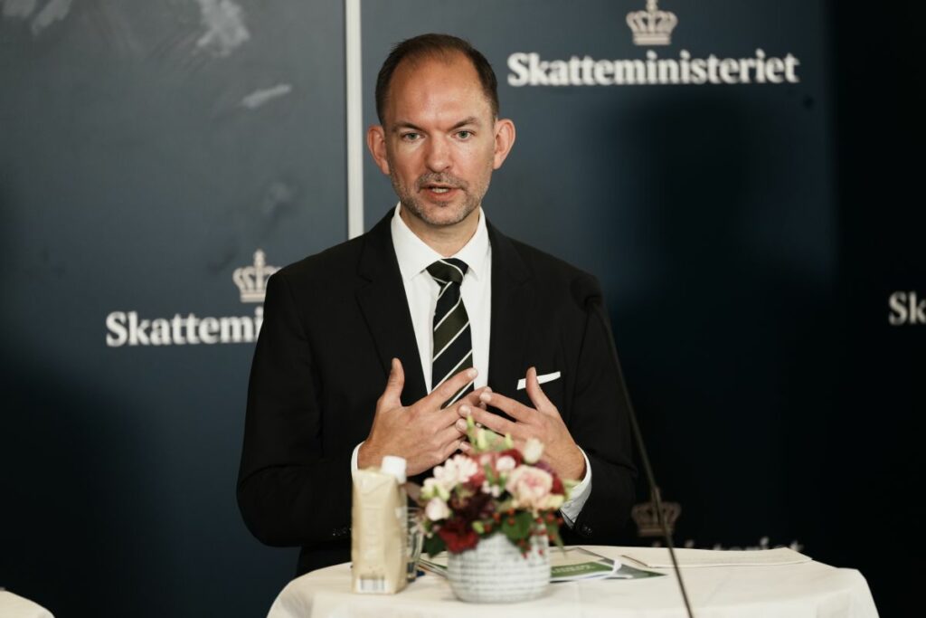 Skatteminister Jeppe Bruus (S)